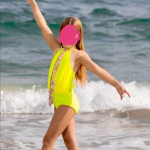 Gorgeous yellow dance costume, girls size 8